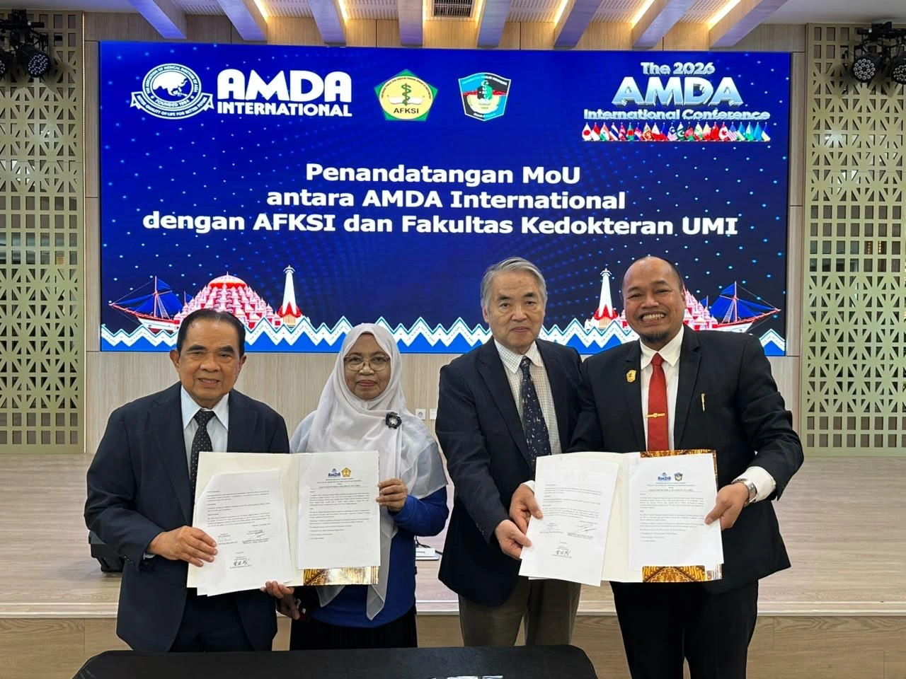 penandatanganan Memorandum of Understanding (MoU) dengan Association of Medical Doctors of Asia (AMDA) Internasional