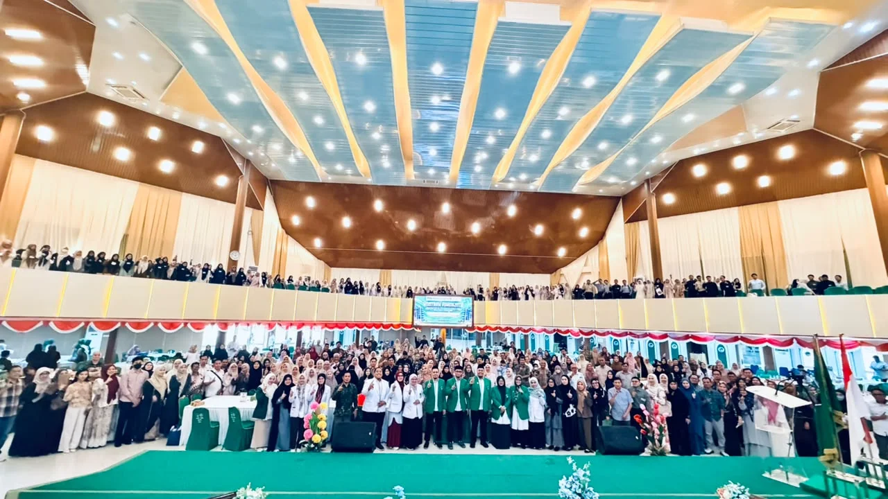 FK UMI Gelar Kontrak Akademik Mahasiswa Baru Angkatan 2026, Perkuat Sinergi Orang Tua dan Dosen dalam Pendidikan Kedokteran