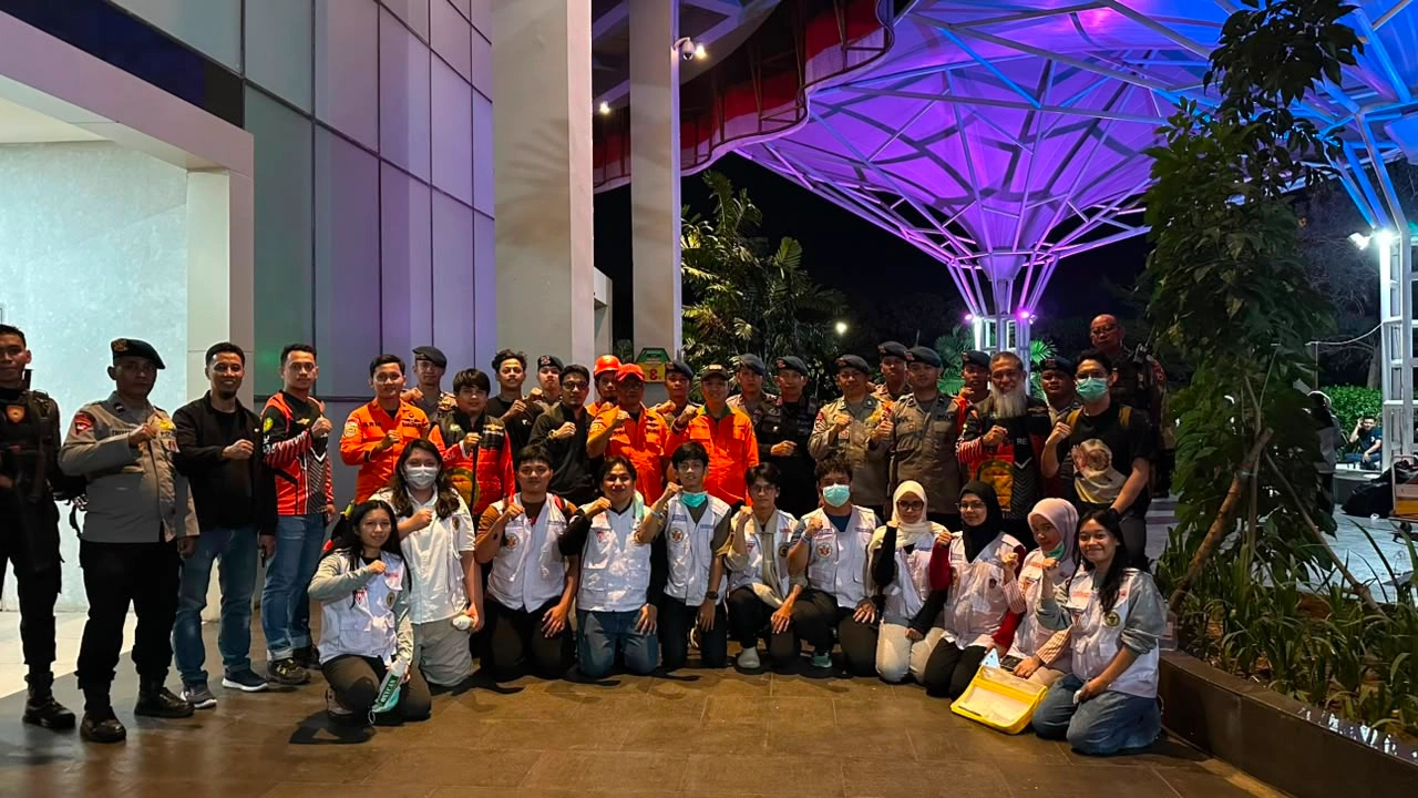 TRC TBM 110 FK UMI Respons Kebakaran di Mall Nipah Makassar